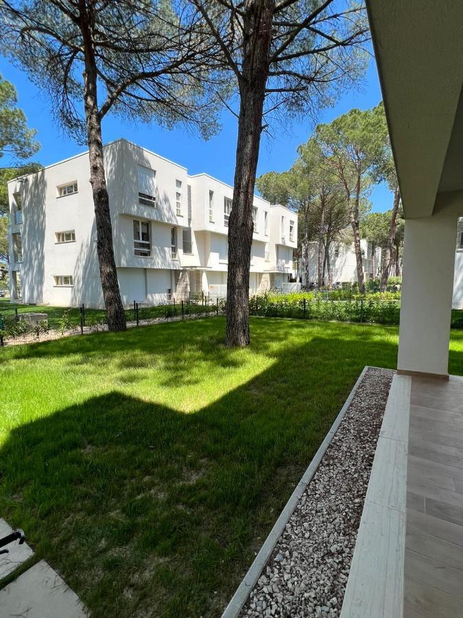 Pine Apartments At San Pietro Resort Durrës Esterno foto